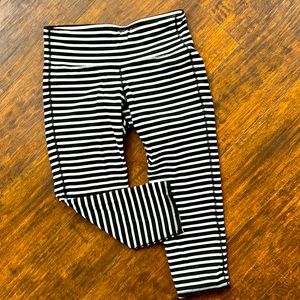 Athleta workout yoga cropped tights